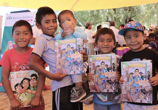 Entrega de material en Puebla en Lengua Náhuatl 7